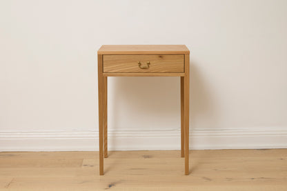 Nightstand Alma