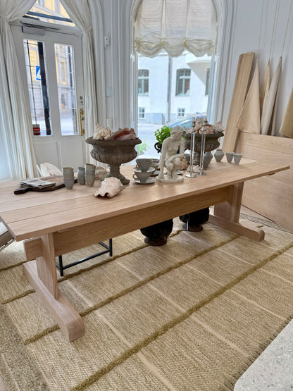 Dining table "Svea"